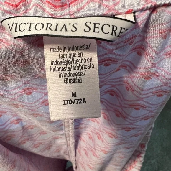 VICTORIA’S SECRET Silky Pajama Shorts - Size Medium 💕 - Picture 5 of 5